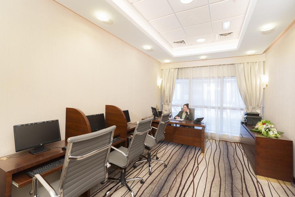 Grand Mercure Majlis Residences Abu Dhabi Luaran gambar Business Center