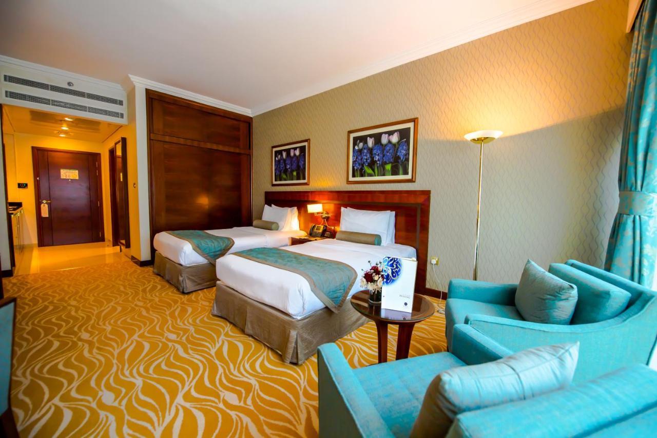 Grand Mercure Majlis Residences Abu Dhabi Luaran gambar A room at the hotel