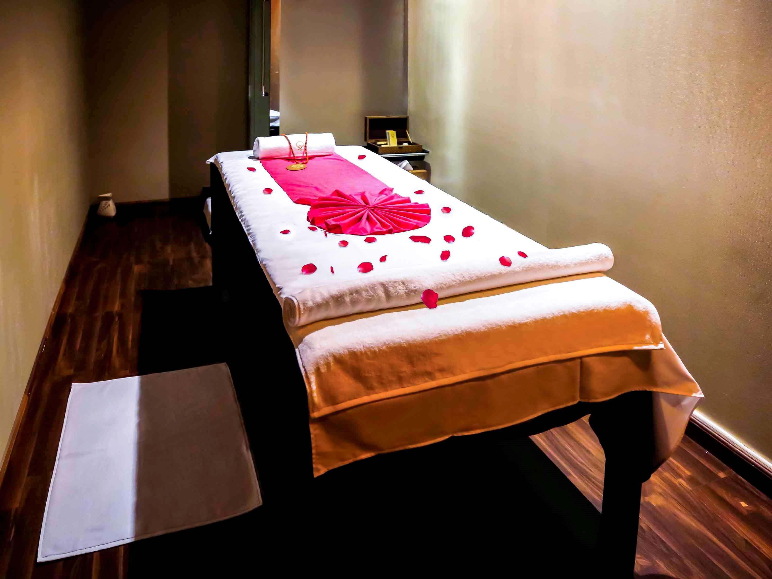 Grand Mercure Majlis Residences Abu Dhabi Luaran gambar Massage table