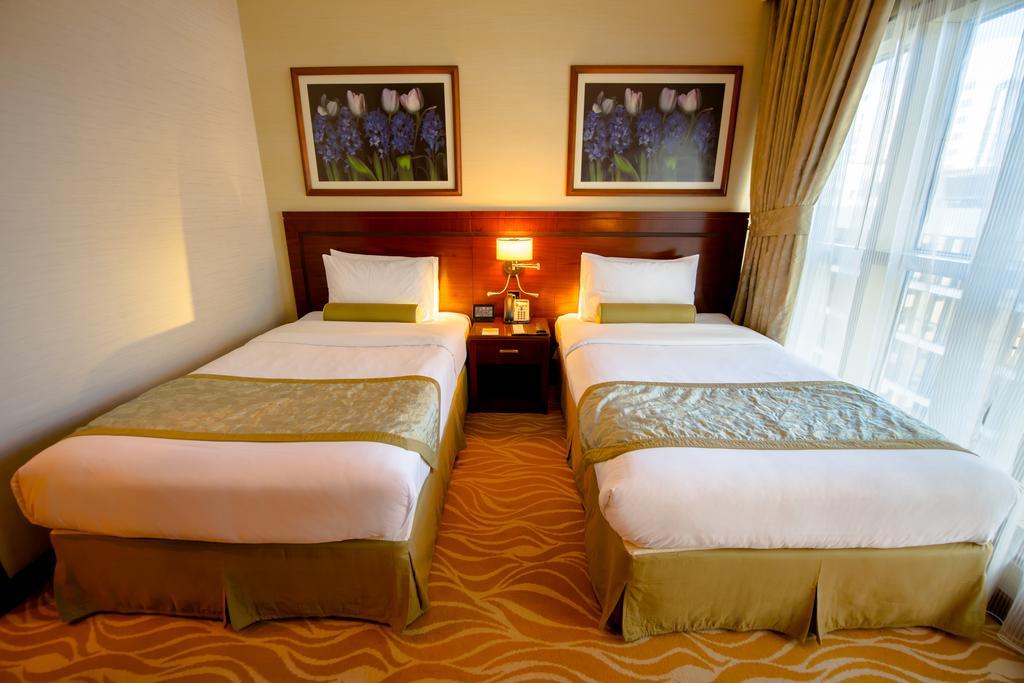 Grand Mercure Majlis Residences Abu Dhabi Luaran gambar A room at the hotel